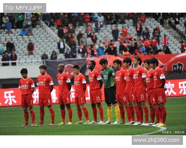 卓尔主场迎战国安球队全力以赴争夺胜利的精彩对决